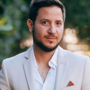 תמונה לביו לאתר